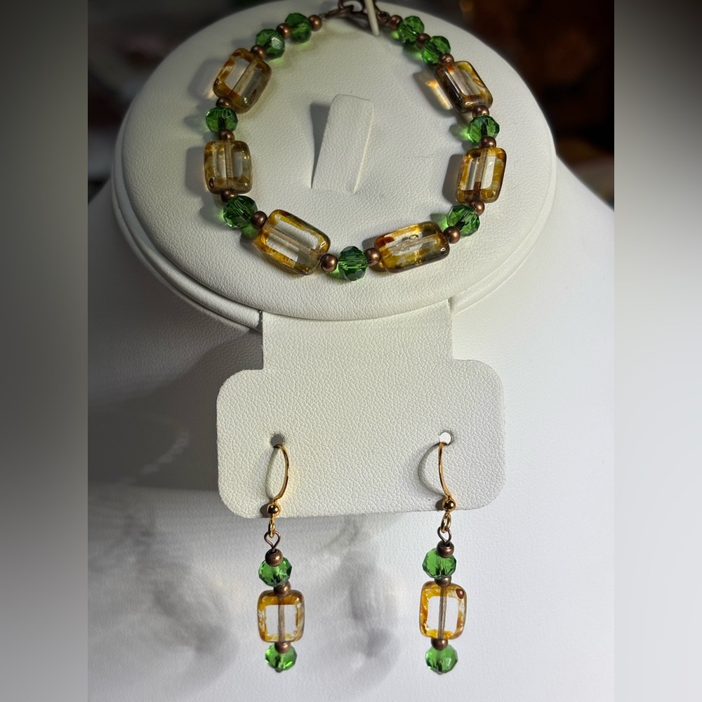 Green and Gold Beaded Jewelry Set 7 inch bracelet 2 inch earrings